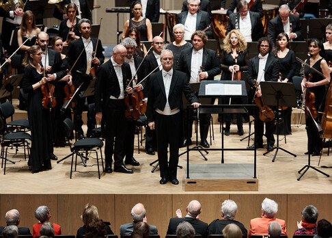 Manfred Obrecht konzertiert als ständiger Gastdirigent mit dem Orchestra Filarmonica Italiana aus Piacenza im In- und Ausland. Diese Aufnahme entstand an der Festlichen Neujahrsgala 2020 in Bern. 