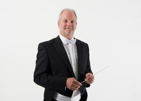 Manfred Obrecht ist ein international tätigen Orchesterdirigent.